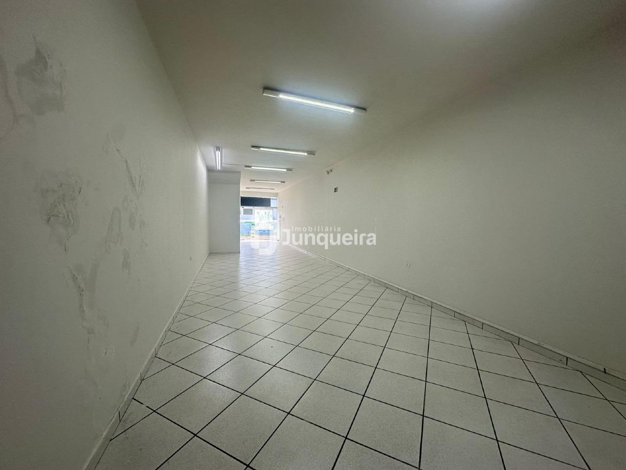 Salão para alugar, no bairro Centro em Piracicaba - SP