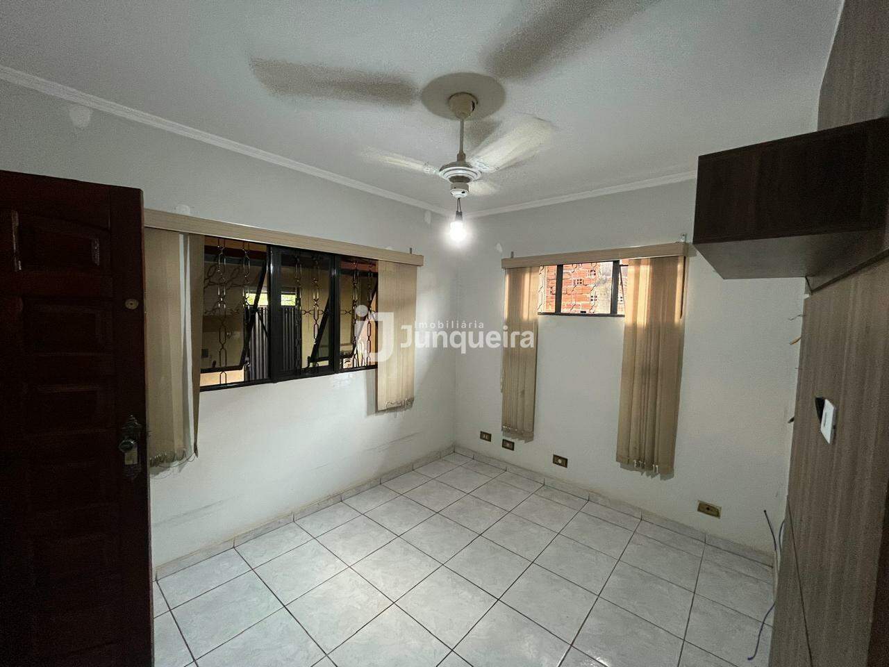 Casa à venda, 3 quartos, 2 vagas, no bairro Conjunto Residencial Mário Dedini em Piracicaba - SP