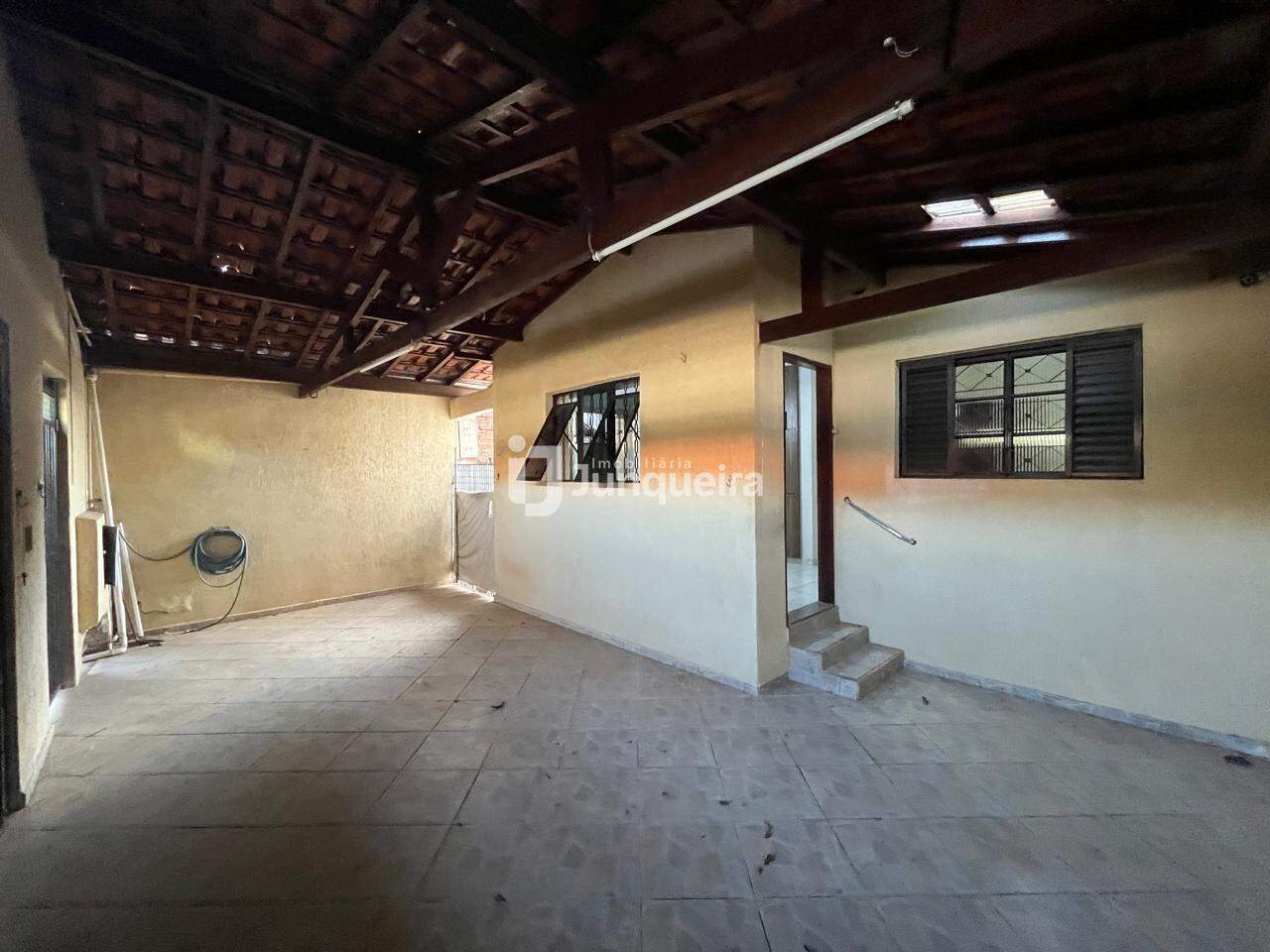 Casa à venda, 3 quartos, 2 vagas, no bairro Conjunto Residencial Mário Dedini em Piracicaba - SP