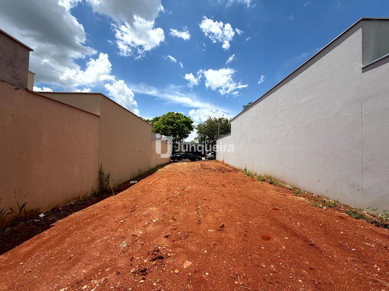 Terreno à venda, no bairro Residencial Bertolucci em Piracicaba - SP