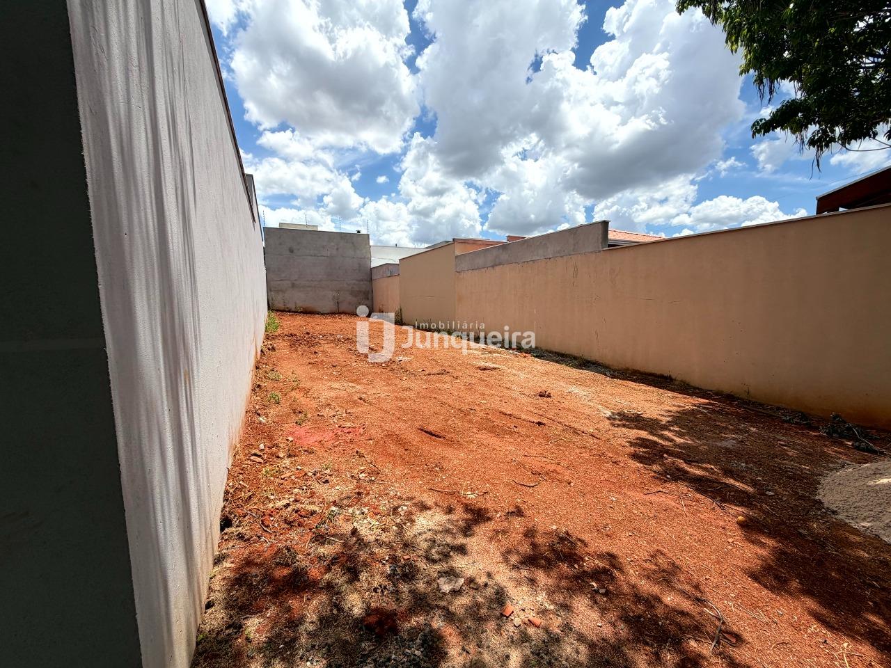 Terreno à venda, no bairro Residencial Bertolucci em Piracicaba - SP