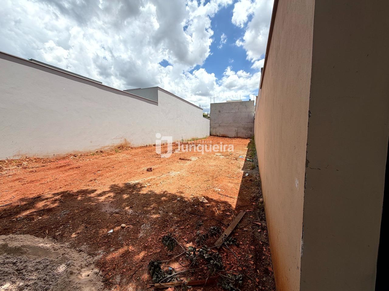 Terreno à venda, no bairro Residencial Bertolucci em Piracicaba - SP