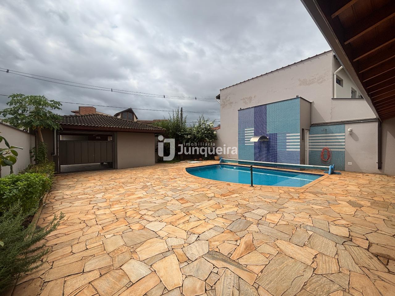 Casa em Condomínio à venda no Portal do Astúrias, 3 quartos, sendo 2 suítes, 4 vagas, no bairro Jardim Caxambu em Piracicaba - SP