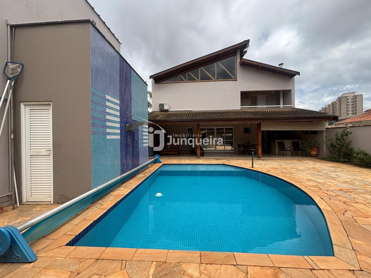 Casa em Condomínio à venda no Portal do Astúrias, 3 quartos, sendo 2 suítes, 4 vagas, no bairro Jardim Caxambu em Piracicaba - SP