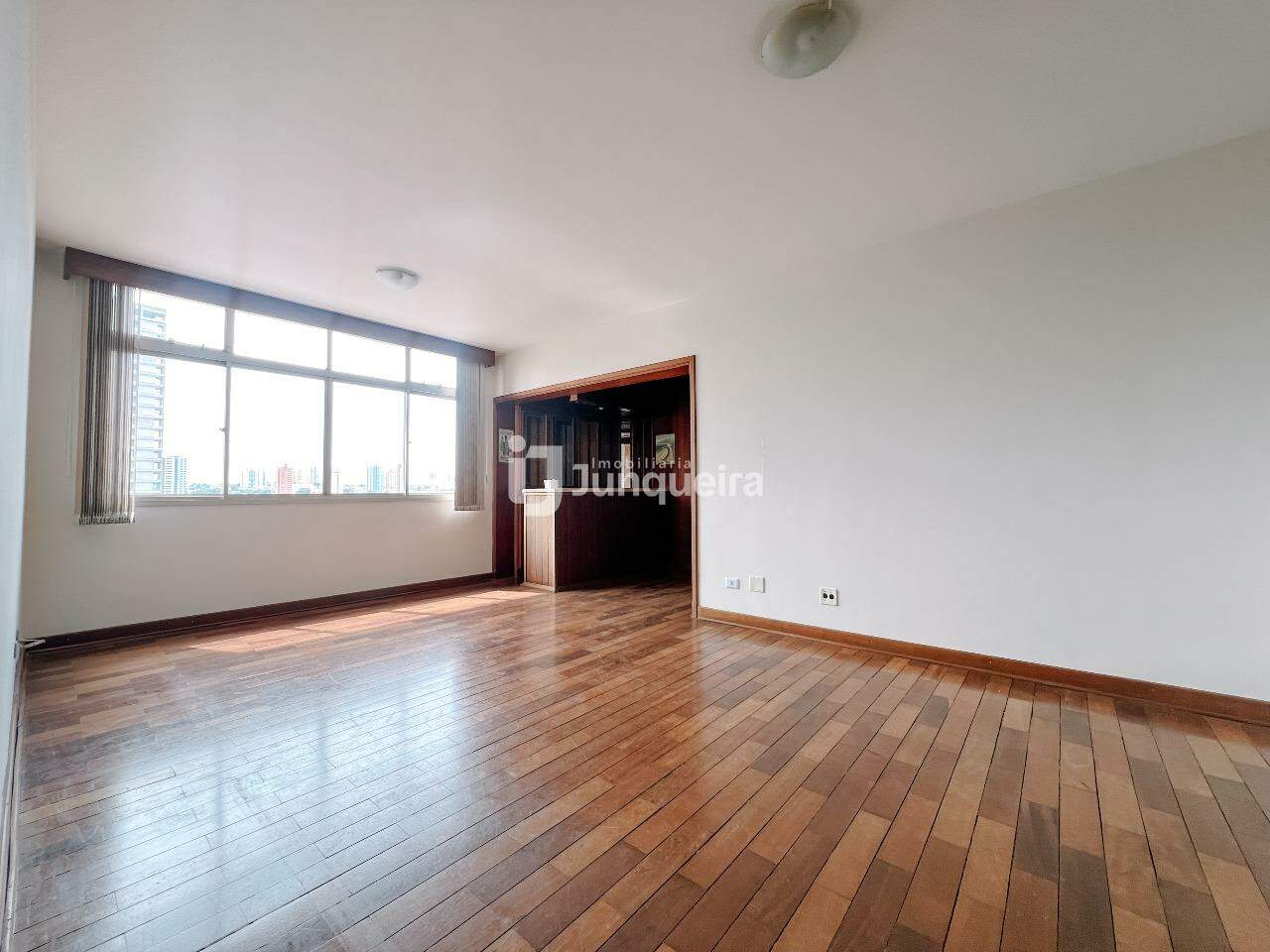 Apartamento à venda no Edifício Paço de Sevilla, 3 quartos, sendo 1 suíte, 1 vaga, no bairro Piracicamirim em Piracicaba - SP