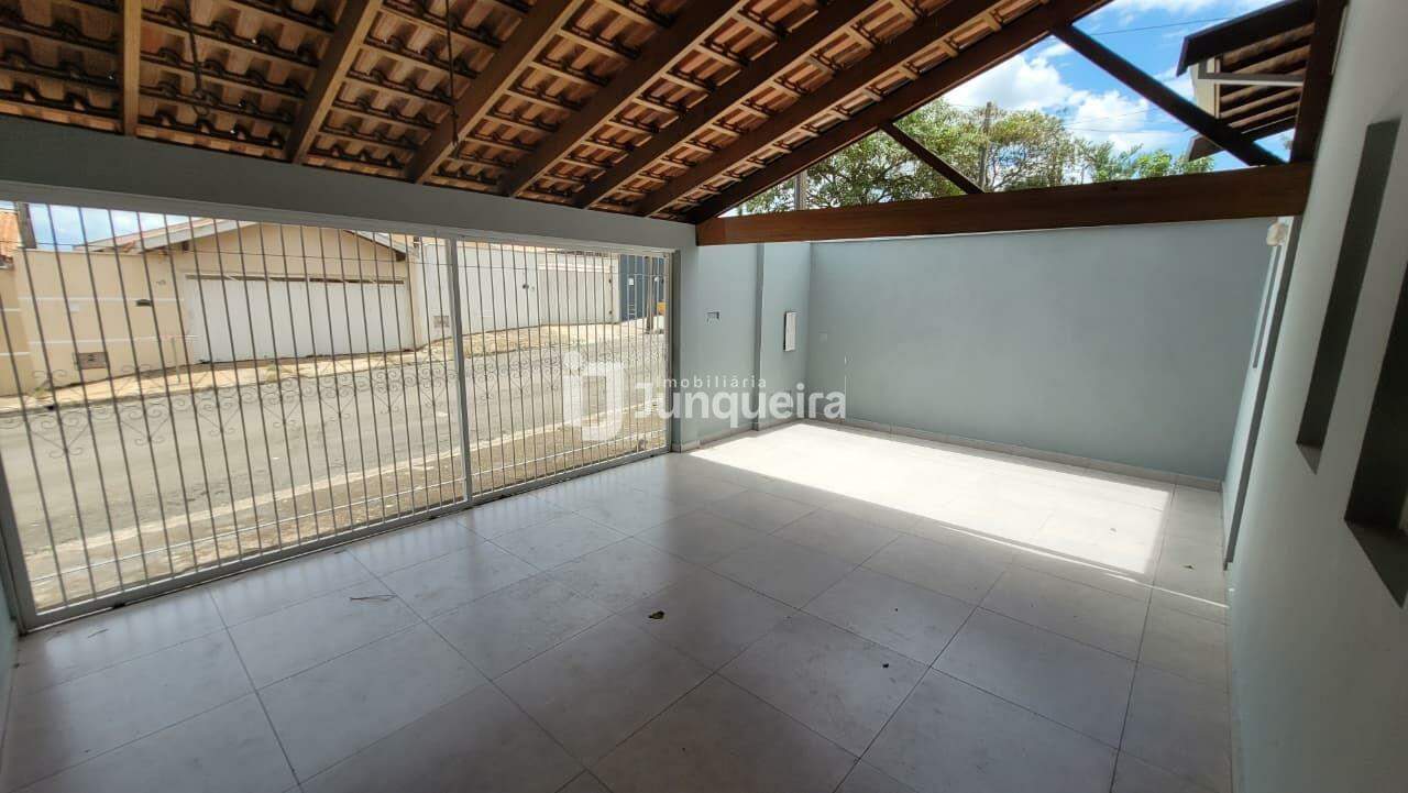 Casa à venda, 2 quartos, 2 vagas, no bairro Santa Rosa Ipês em Piracicaba - SP
