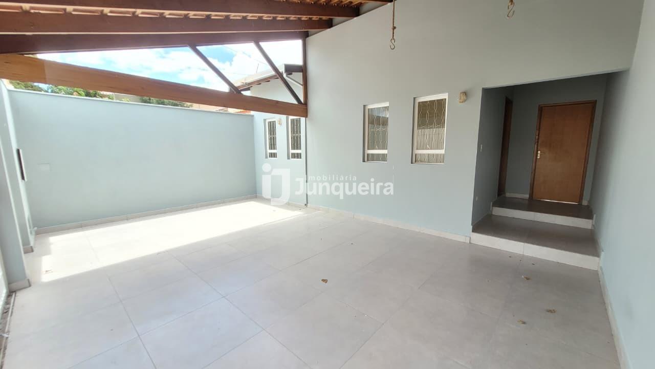 Casa à venda, 2 quartos, 2 vagas, no bairro Santa Rosa Ipês em Piracicaba - SP