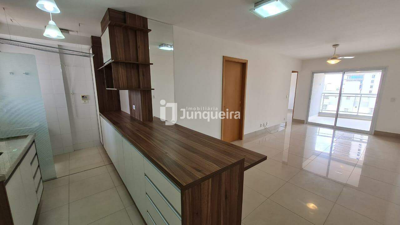 Apartamento para alugar no Praça das Araucárias, 3 quartos, sendo 1 suíte, 2 vagas, no bairro São Dimas em Piracicaba - SP