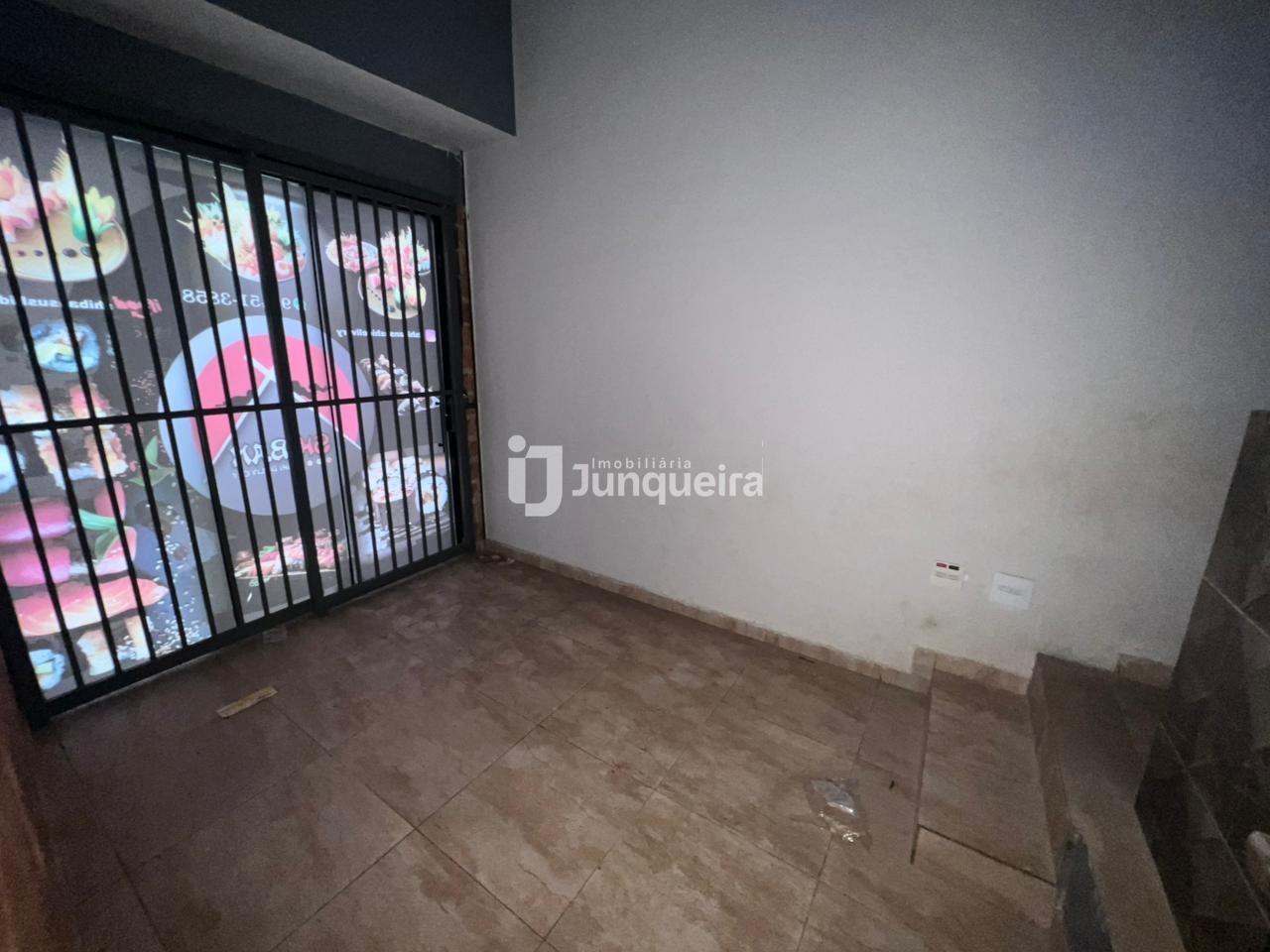 Prédio Comercial para alugar, no bairro Centro em Piracicaba - SP