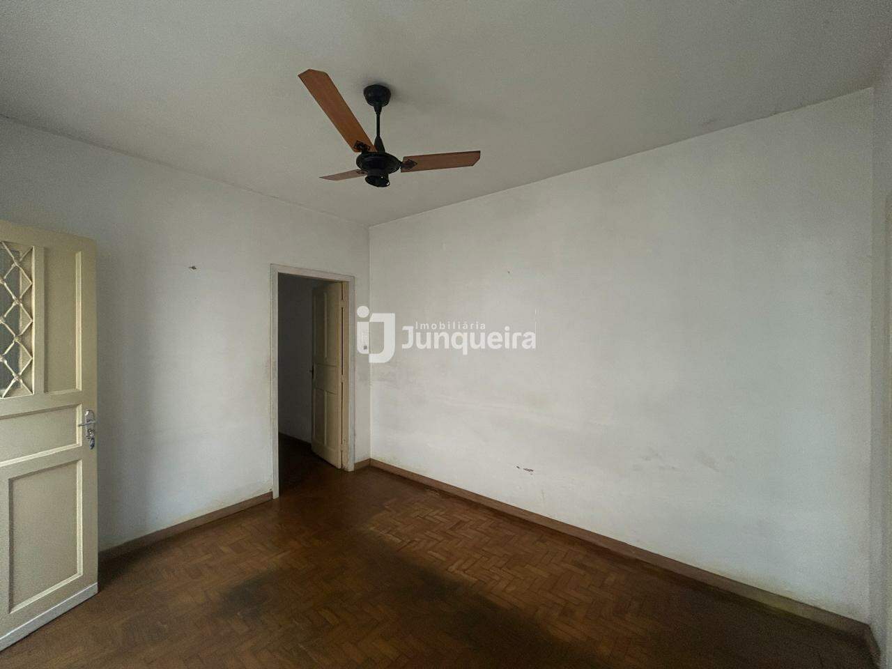 Casa à venda, 2 quartos, 1 vaga, no bairro Vila Rezende em Piracicaba - SP