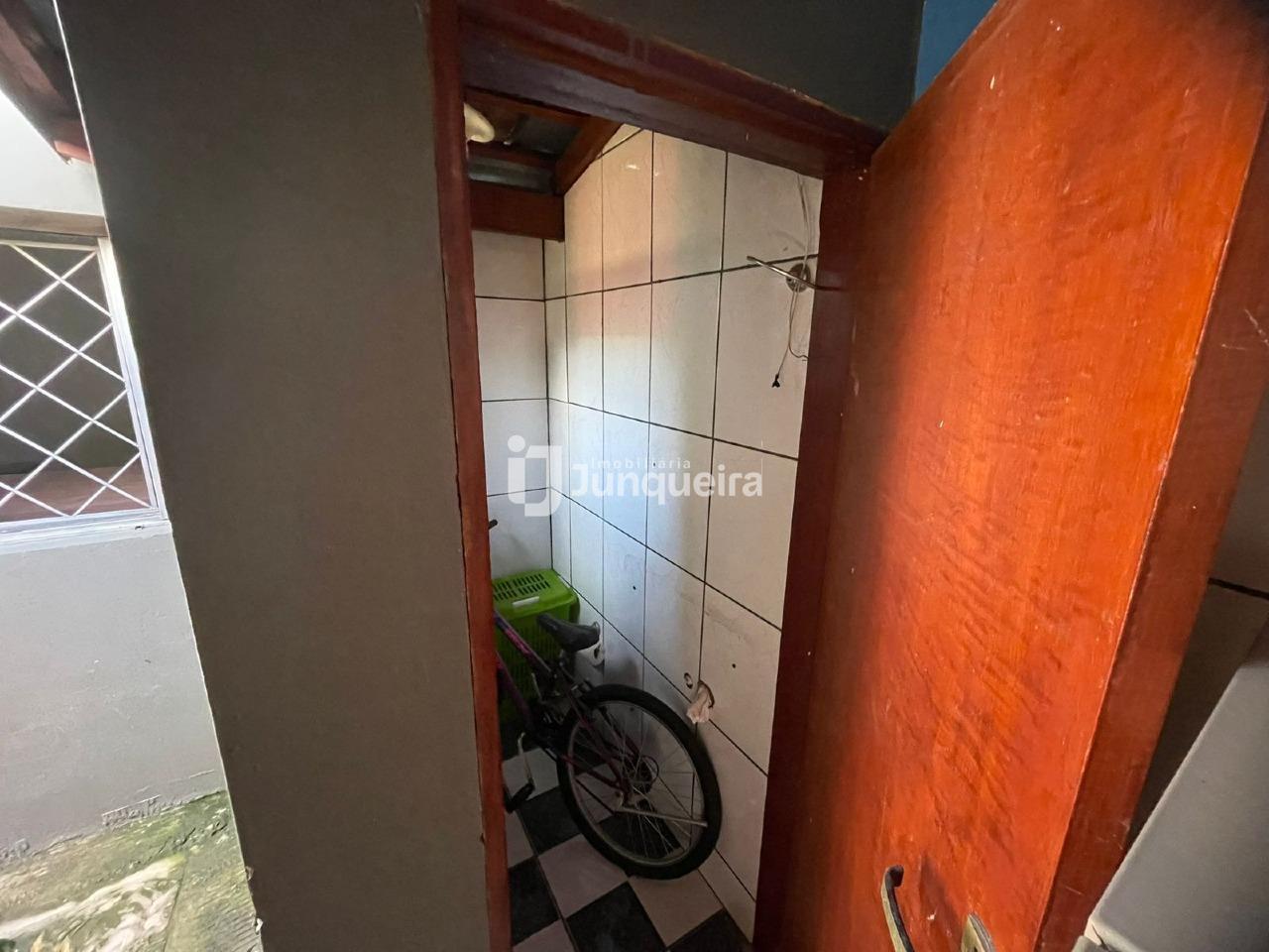 Casa à venda, 2 quartos, 1 vaga, no bairro Santa Terezinha em Piracicaba - SP