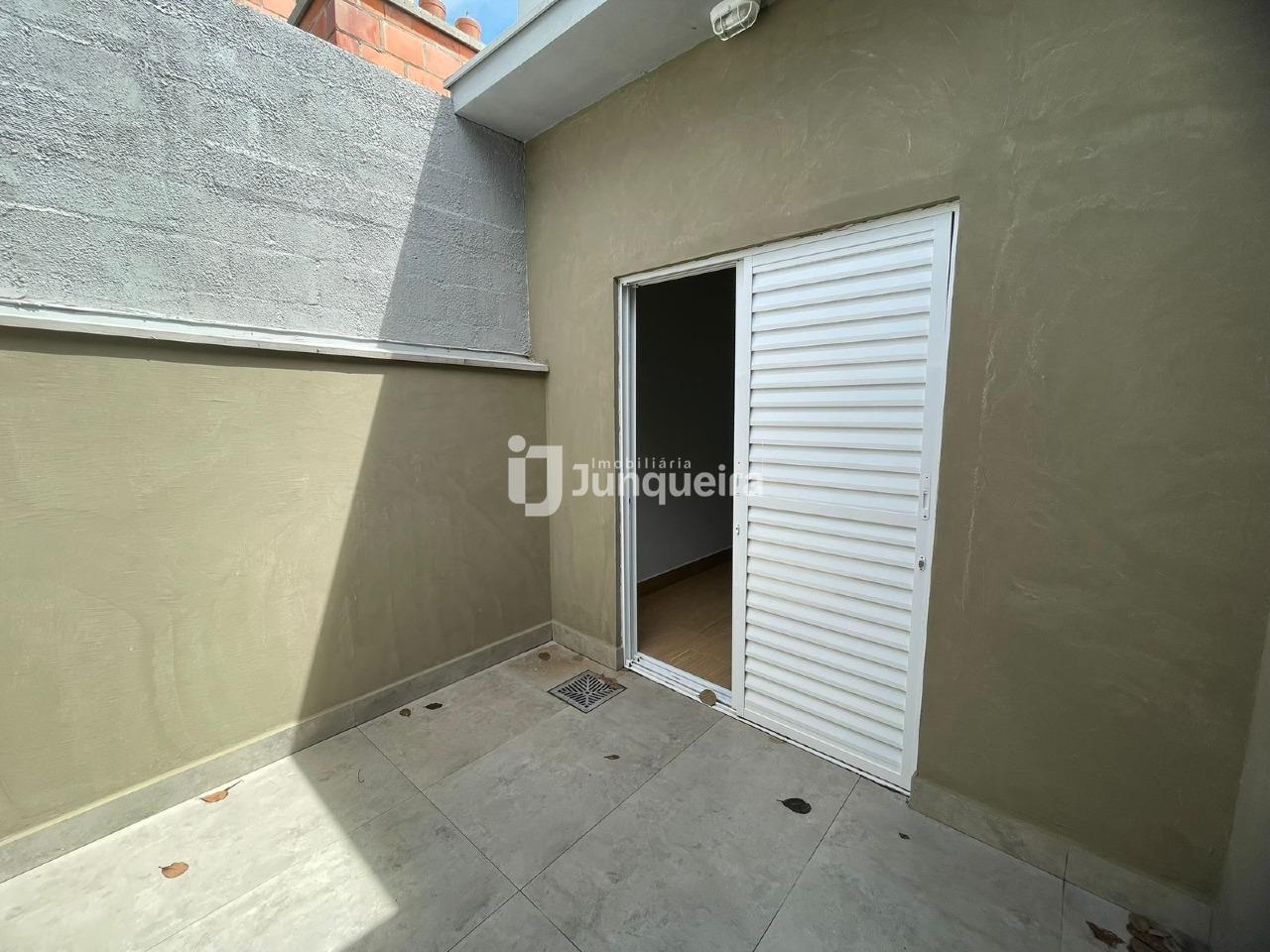 Casa à venda, 3 quartos, sendo 1 suíte, 2 vagas, no bairro Vila Rezende em Piracicaba - SP