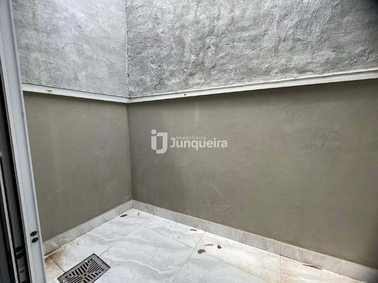 Casa à venda, 3 quartos, sendo 1 suíte, 2 vagas, no bairro Vila Rezende em Piracicaba - SP