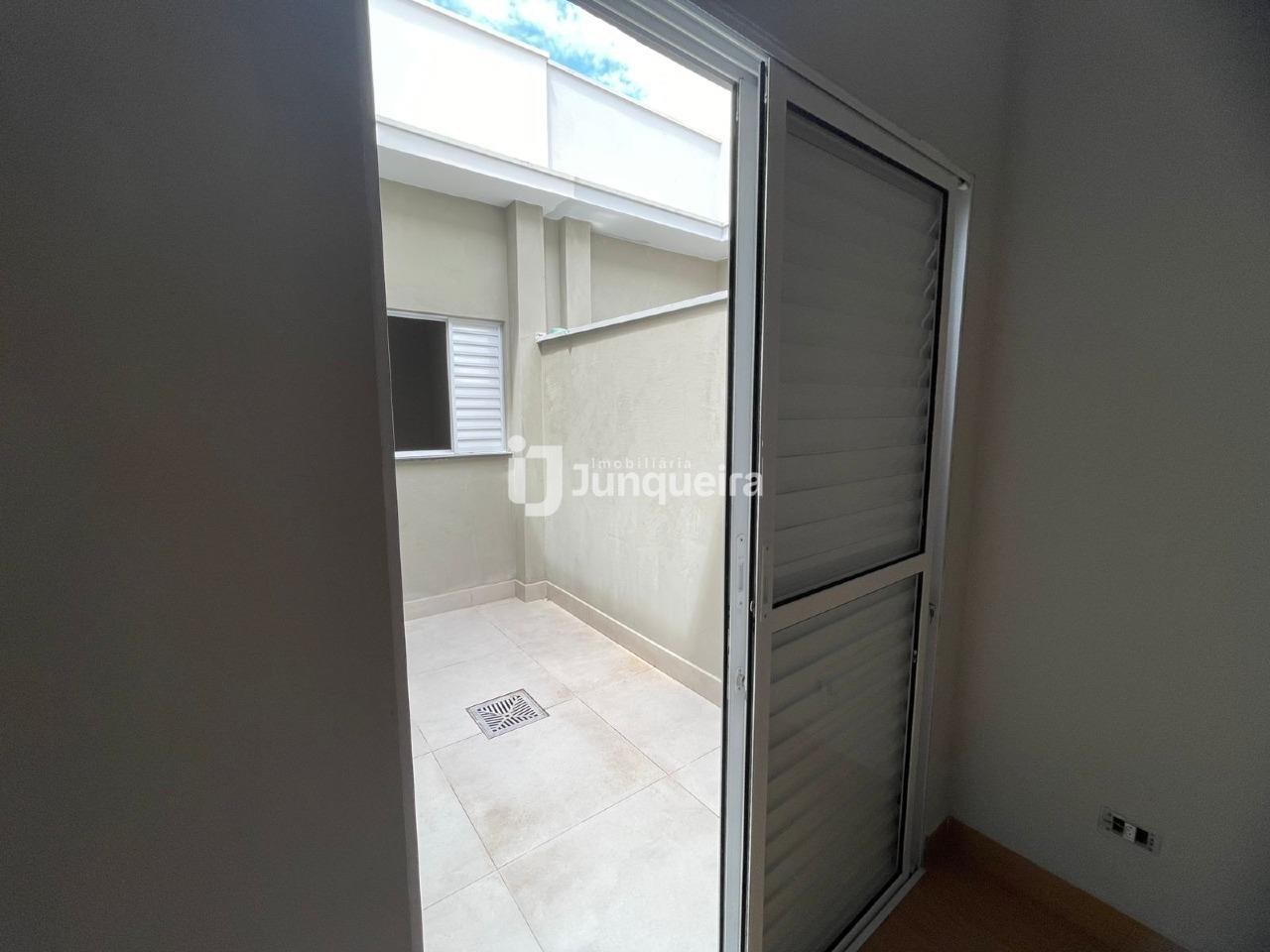 Casa à venda, 3 quartos, sendo 1 suíte, 2 vagas, no bairro Vila Rezende em Piracicaba - SP