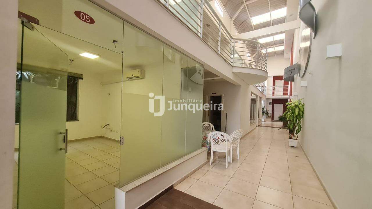 Sala Comercial para alugar, no bairro Vila Rezende em Piracicaba - SP