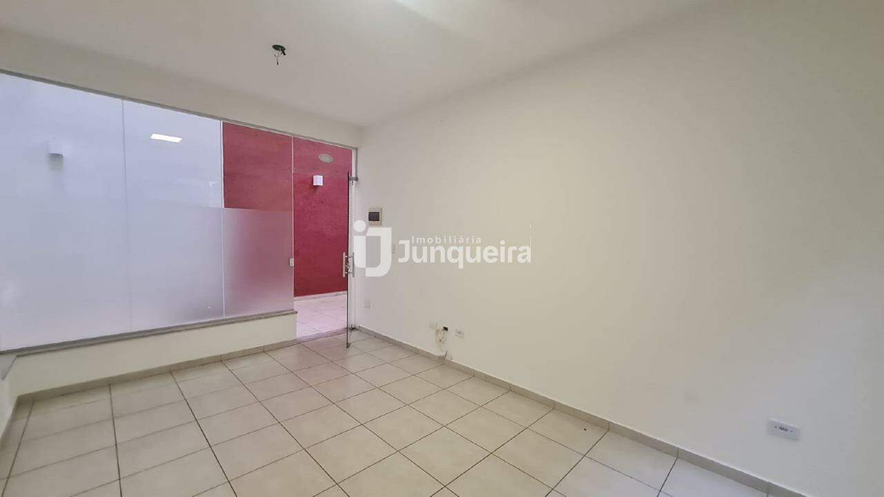 Sala Comercial para alugar, no bairro Vila Rezende em Piracicaba - SP
