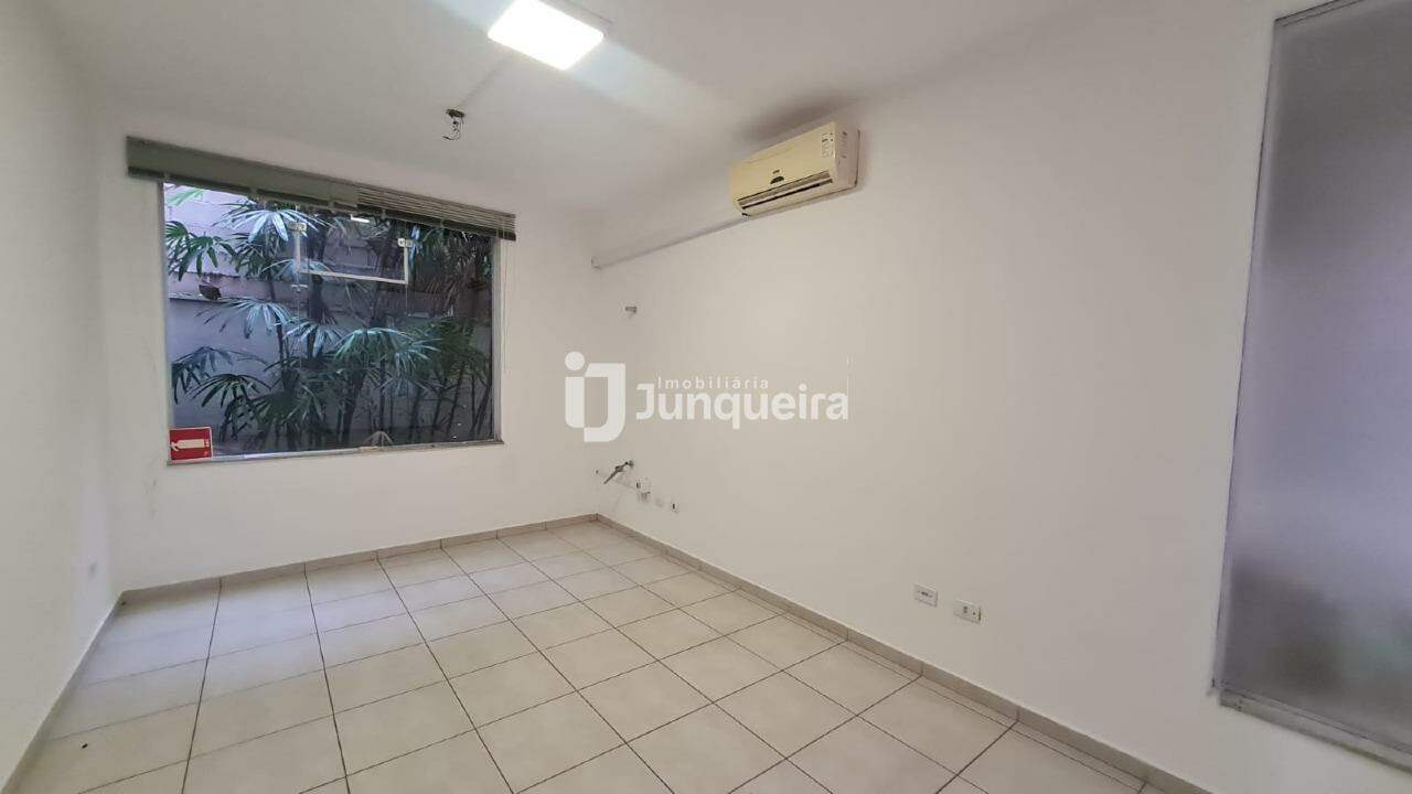 Sala Comercial para alugar, no bairro Vila Rezende em Piracicaba - SP