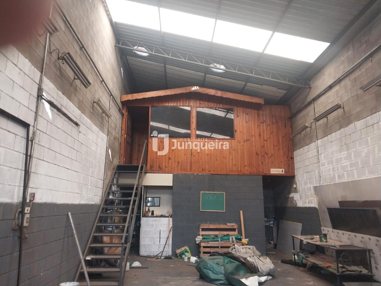 Galpão para alugar, no bairro Água Branca em Piracicaba - SP