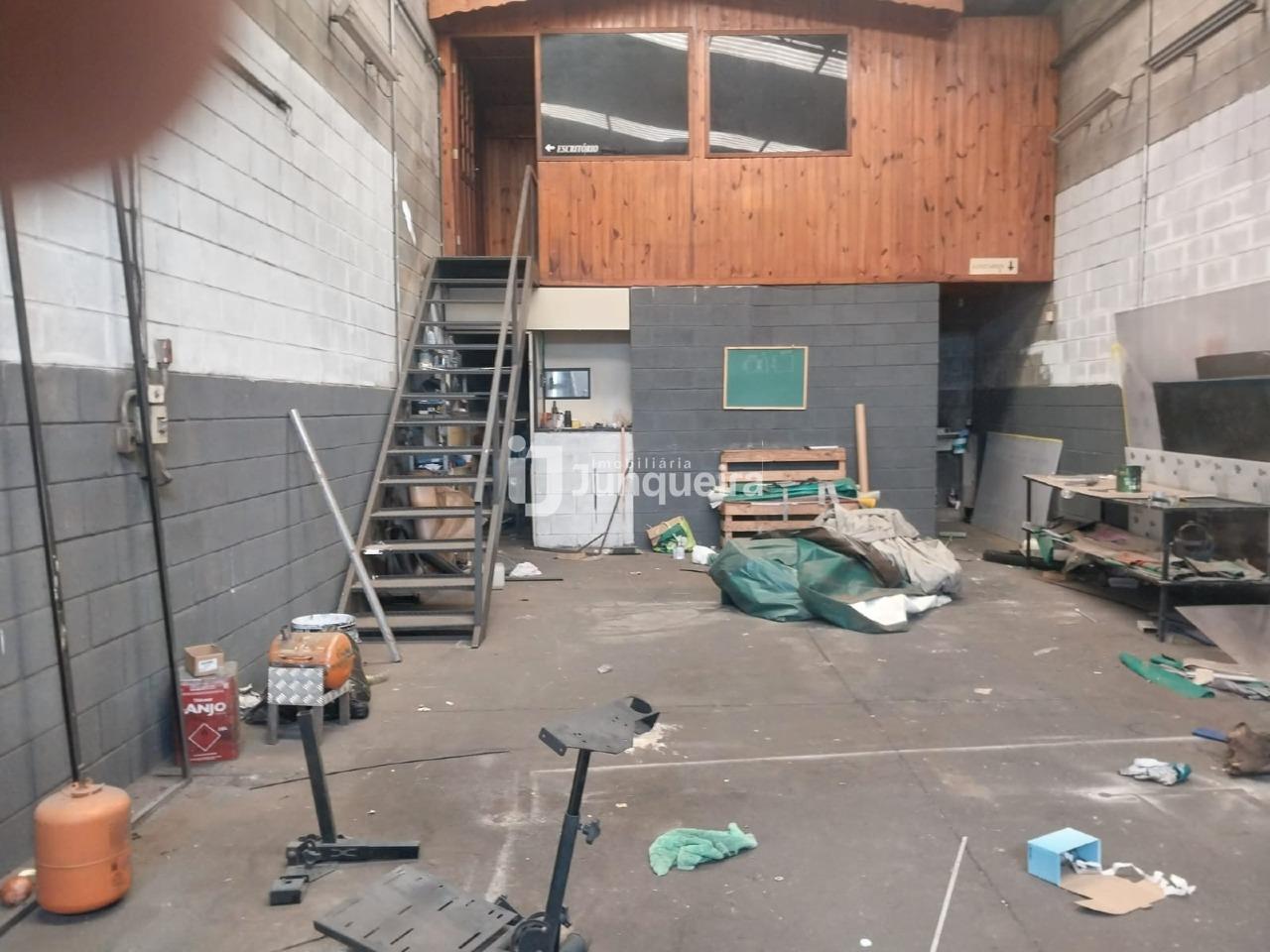 Galpão para alugar, no bairro Água Branca em Piracicaba - SP