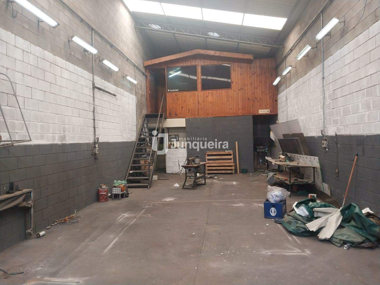 Galpão para alugar, no bairro Água Branca em Piracicaba - SP