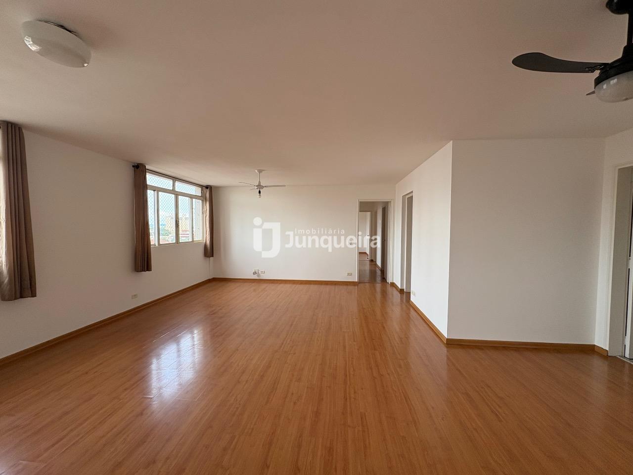 Apartamento à venda no Pedro Ometto, 3 quartos, sendo 1 suíte, 1 vaga, no bairro Centro em Piracicaba - SP