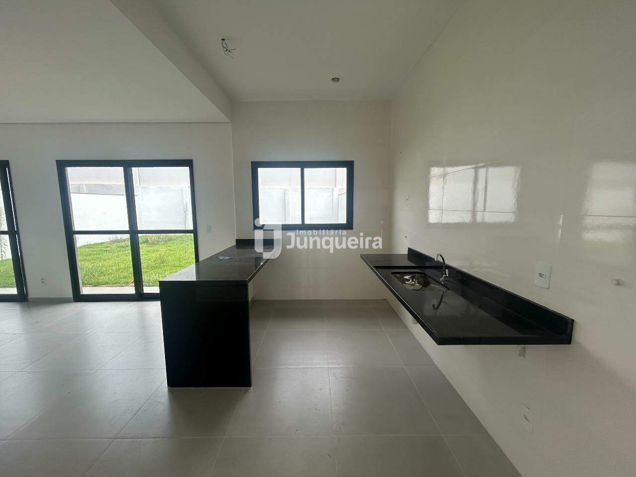 Casa em Condomínio à venda no Authoria Reserva Jequitiba, 3 quartos, sendo 1 suíte, 2 vagas, no bairro Authoria Reserva Jequitibá em Piracicaba - SP