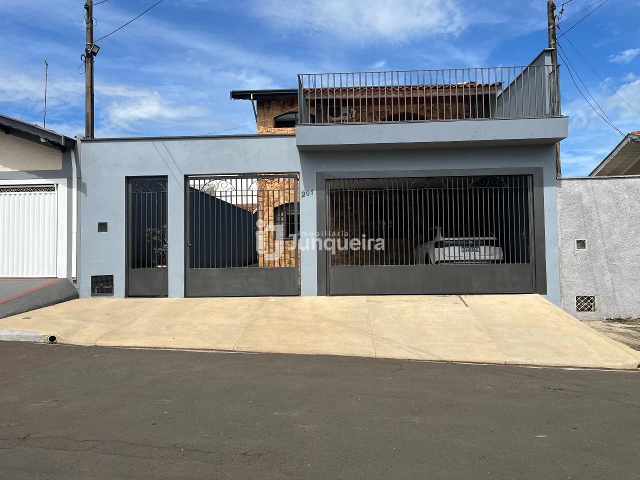 Casa à venda, 3 quartos, sendo 1 suíte, 6 vagas, no bairro Nossa Senhora de Fátima em Piracicaba - SP