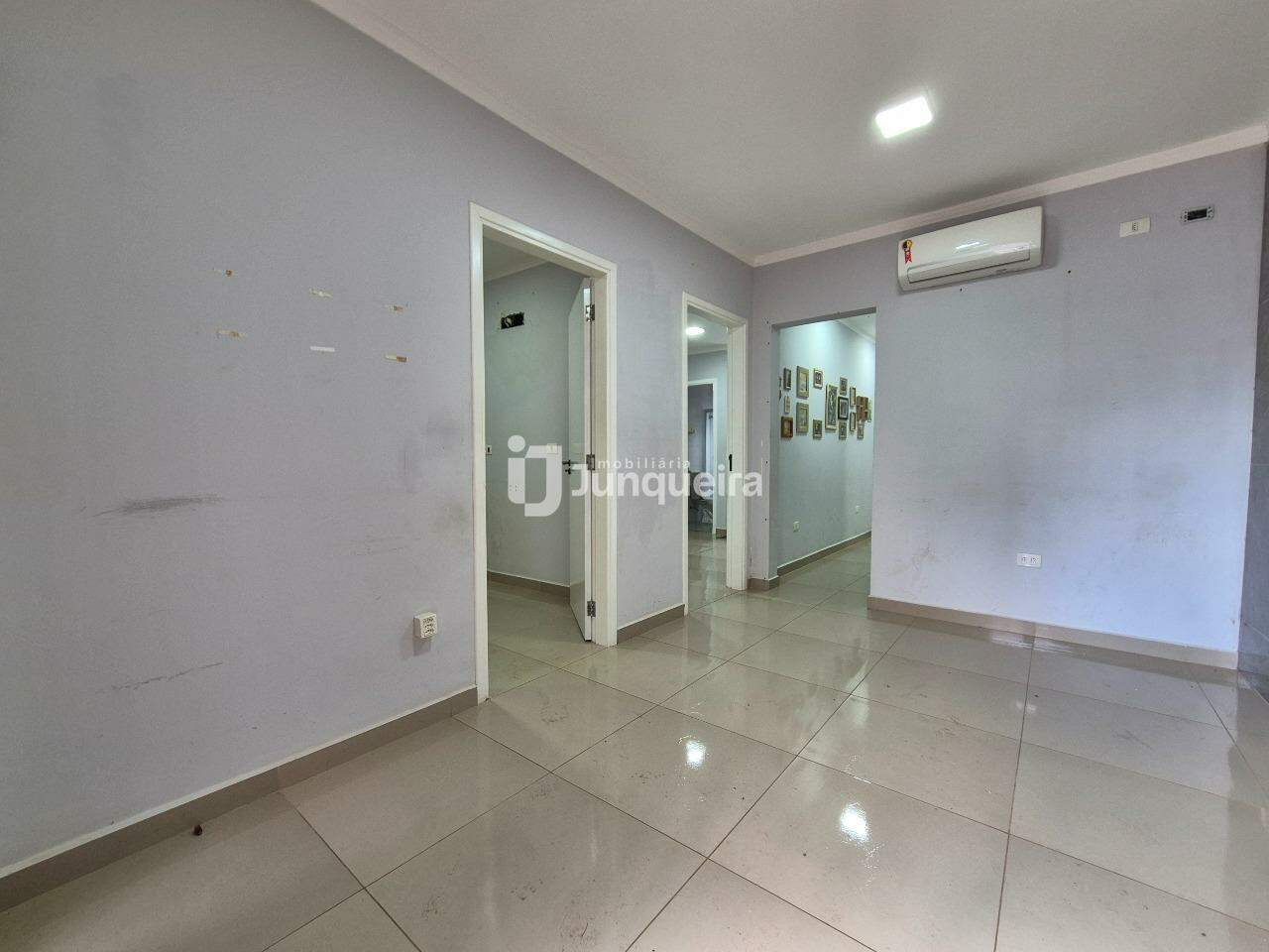 Casa Comercial à venda, 2 quartos, sendo 1 suíte, no bairro Centro em Piracicaba - SP