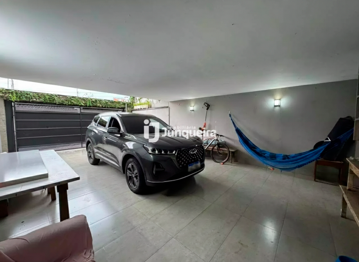 Casa à venda, 4 quartos, sendo 1 suíte, 4 vagas, no bairro Jardim Elite em Piracicaba - SP