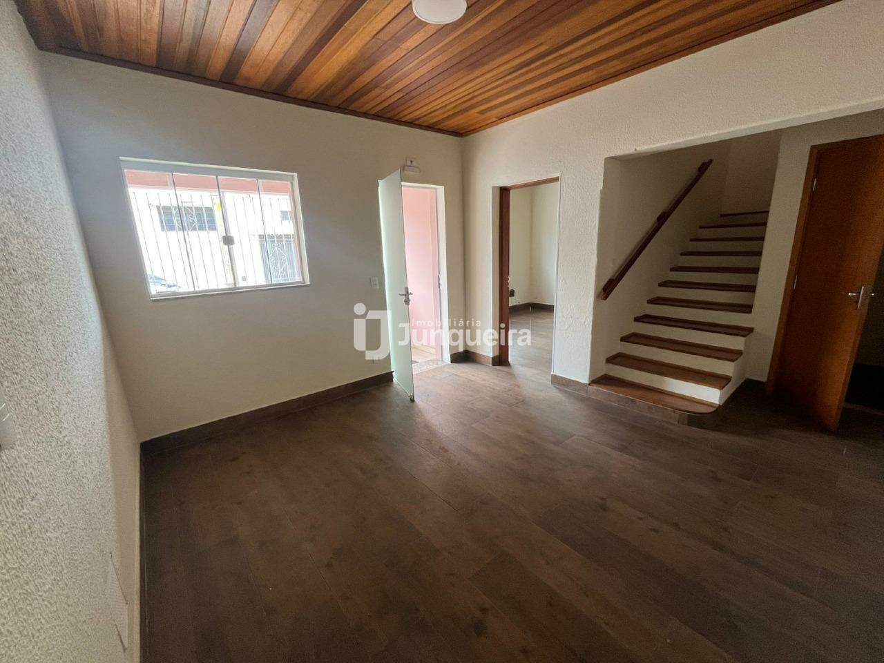 Casa Comercial para alugar, 5 quartos, no bairro Centro em Piracicaba - SP