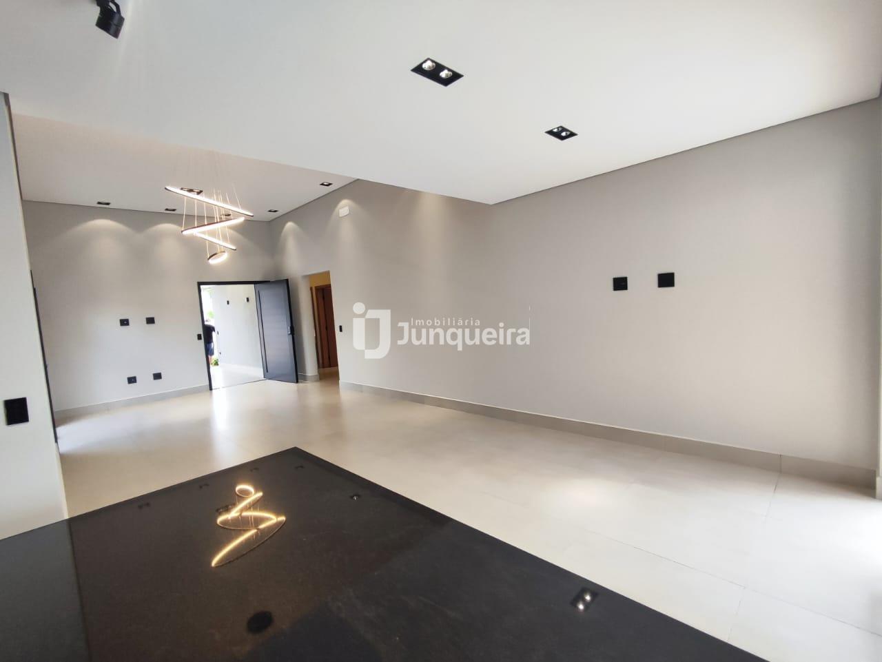 Casa em Condomínio à venda, 3 quartos, sendo 1 suíte, 2 vagas, no bairro Residencial Fazenda Pinheirinho em Rio das Pedras - SP