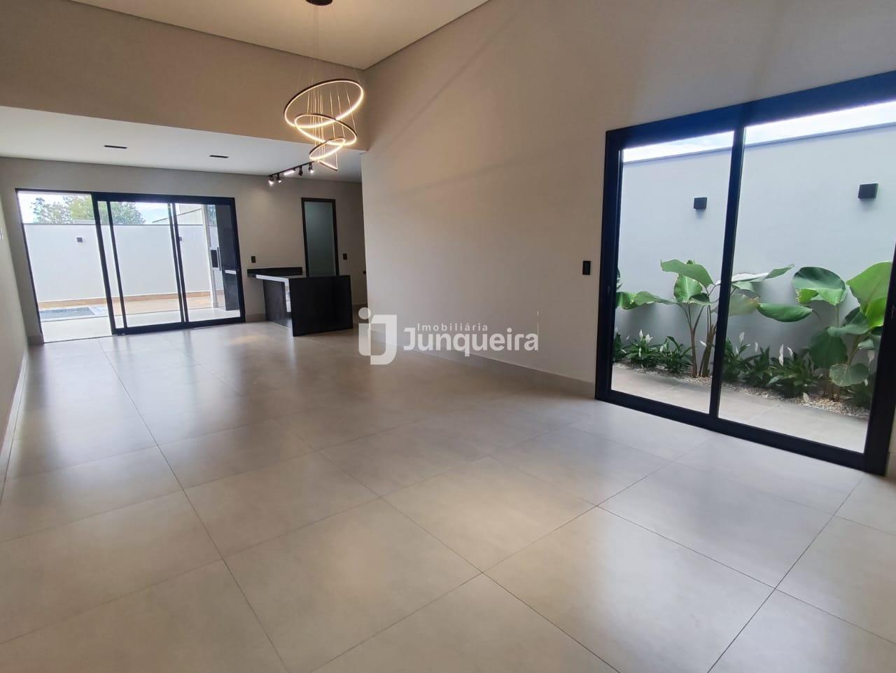 Casa em Condomínio à venda, 3 quartos, sendo 1 suíte, 2 vagas, no bairro Residencial Fazenda Pinheirinho em Rio das Pedras - SP