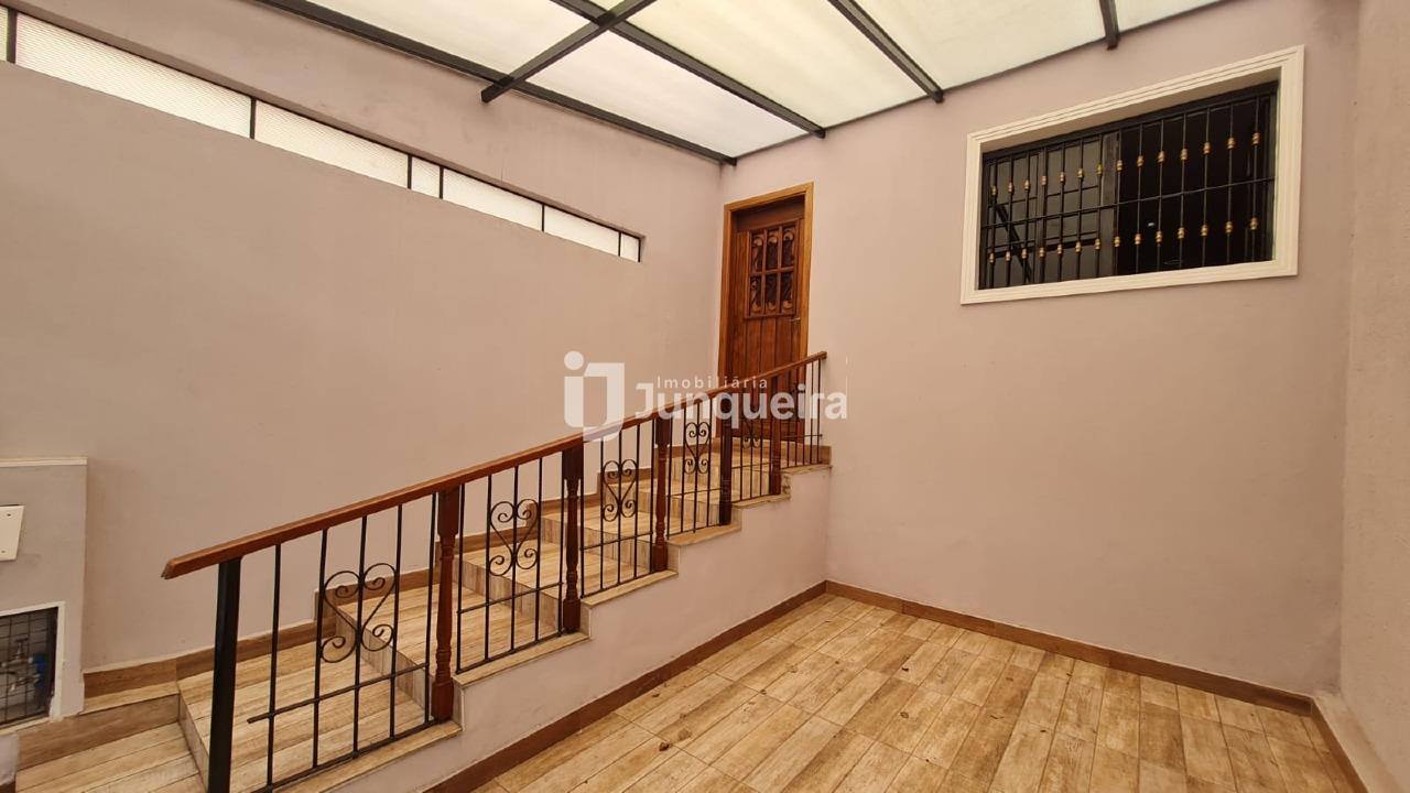 Casa para alugar, 3 quartos, sendo 1 suíte, 1 vaga, no bairro Alto em Piracicaba - SP