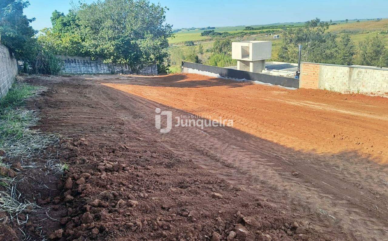 Terreno em Condomínio à venda no Morada dos Pássaros, no bairro Morada dos Pássaros em Rio das Pedras - SP