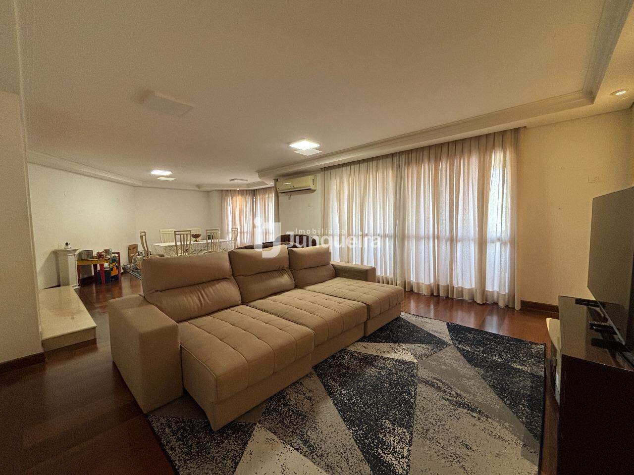 Apartamento à venda no Cap Ferrat, 4 quartos, sendo 1 suíte, 2 vagas, no bairro Cidade Alta em Piracicaba - SP