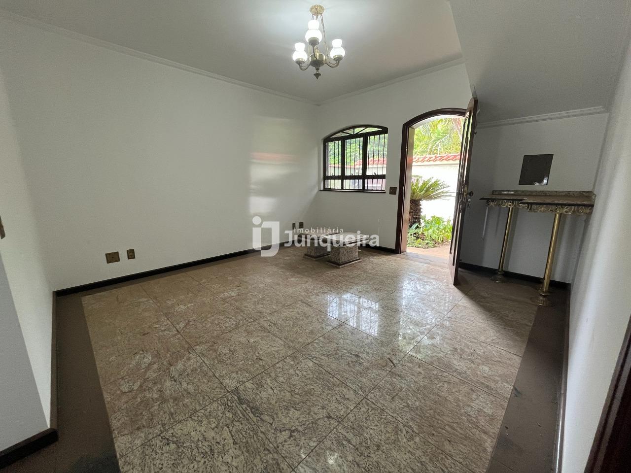 Casa à venda, 3 quartos, sendo 3 suítes, 7 vagas, no bairro Chácara Nazareth em Piracicaba - SP