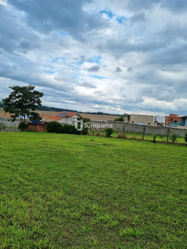 Terreno à venda, no bairro Recanto das Águas de São Pedro em São Pedro - SP