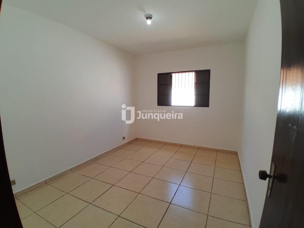 Casa à venda, 2 quartos, 2 vagas, no bairro Santa Terezinha em Piracicaba - SP