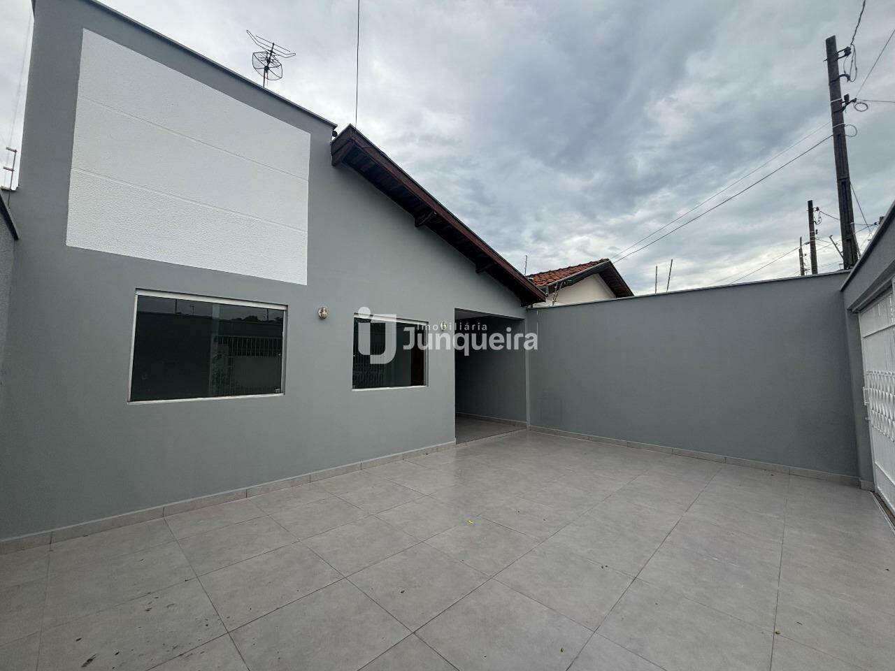 Casa à venda, 3 quartos, sendo 1 suíte, 3 vagas, no bairro Santa Rosa em Piracicaba - SP