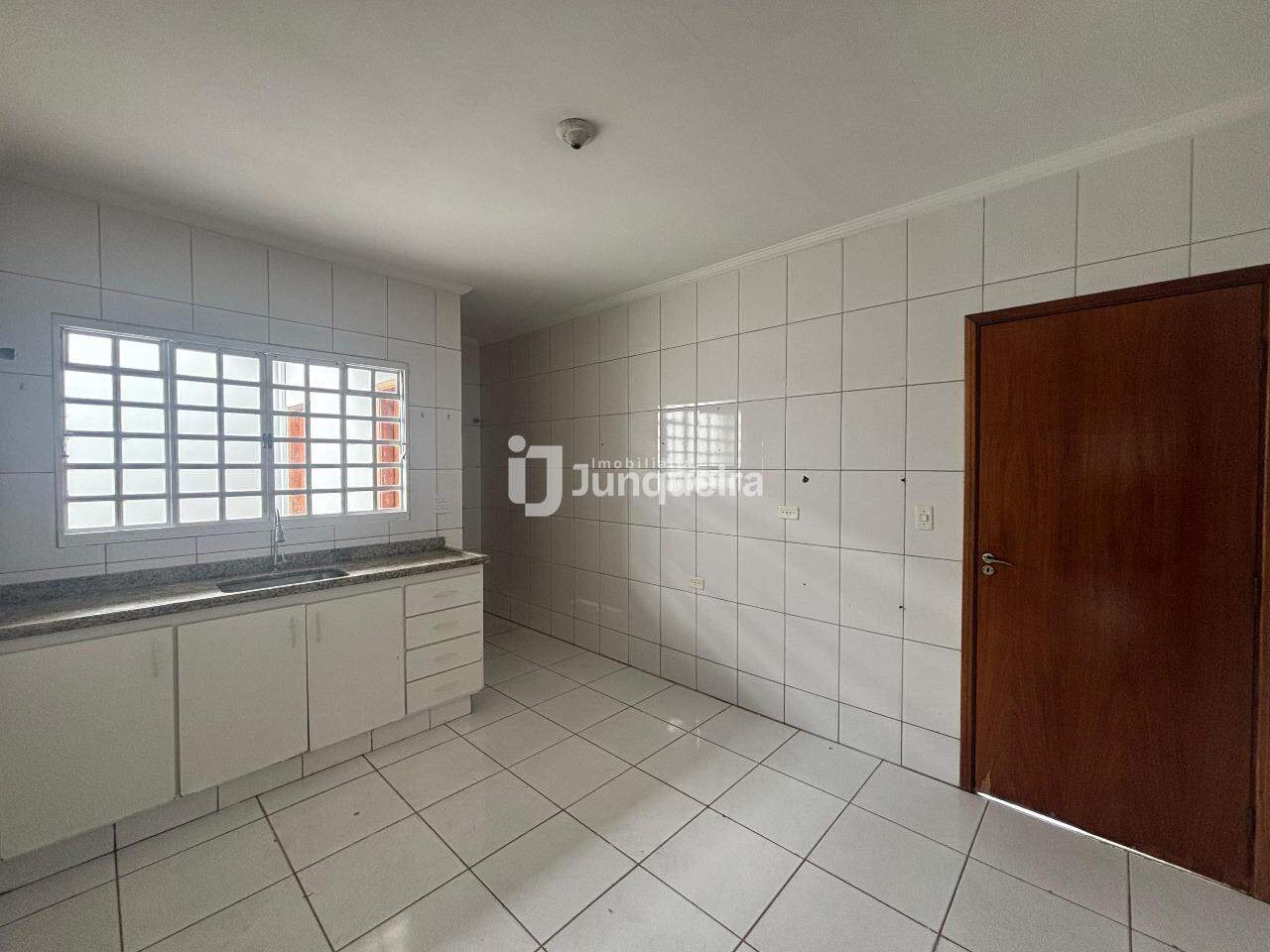 Casa à venda, 3 quartos, sendo 1 suíte, 3 vagas, no bairro Santa Rosa em Piracicaba - SP