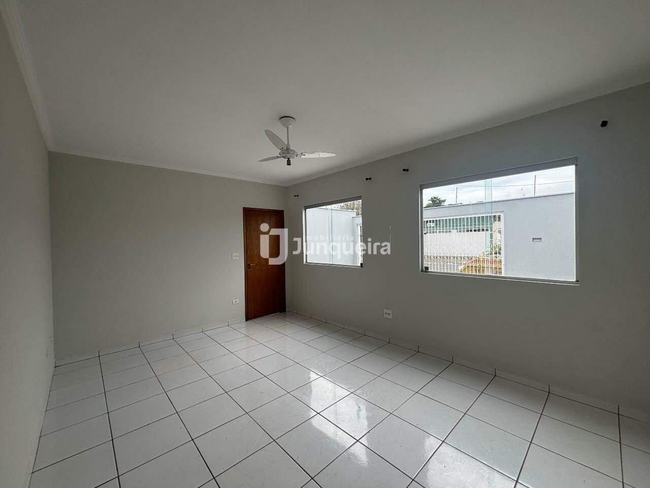 Casa à venda, 3 quartos, sendo 1 suíte, 3 vagas, no bairro Santa Rosa em Piracicaba - SP