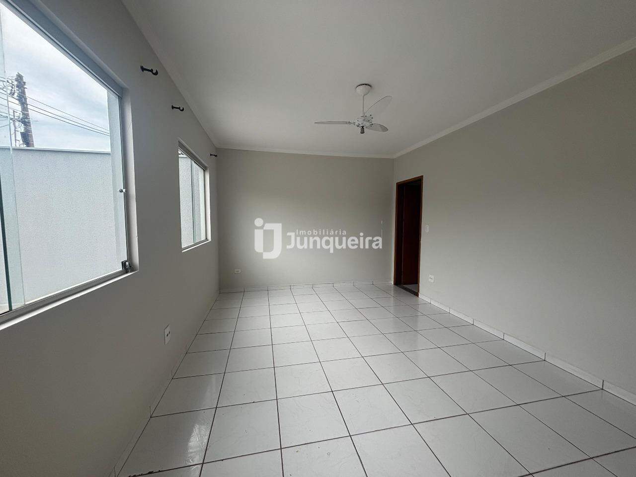 Casa à venda, 3 quartos, sendo 1 suíte, 3 vagas, no bairro Santa Rosa em Piracicaba - SP