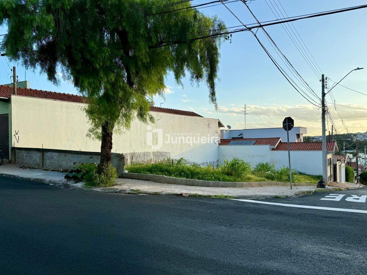 Terreno à venda, no bairro Piracicamirim em Piracicaba - SP