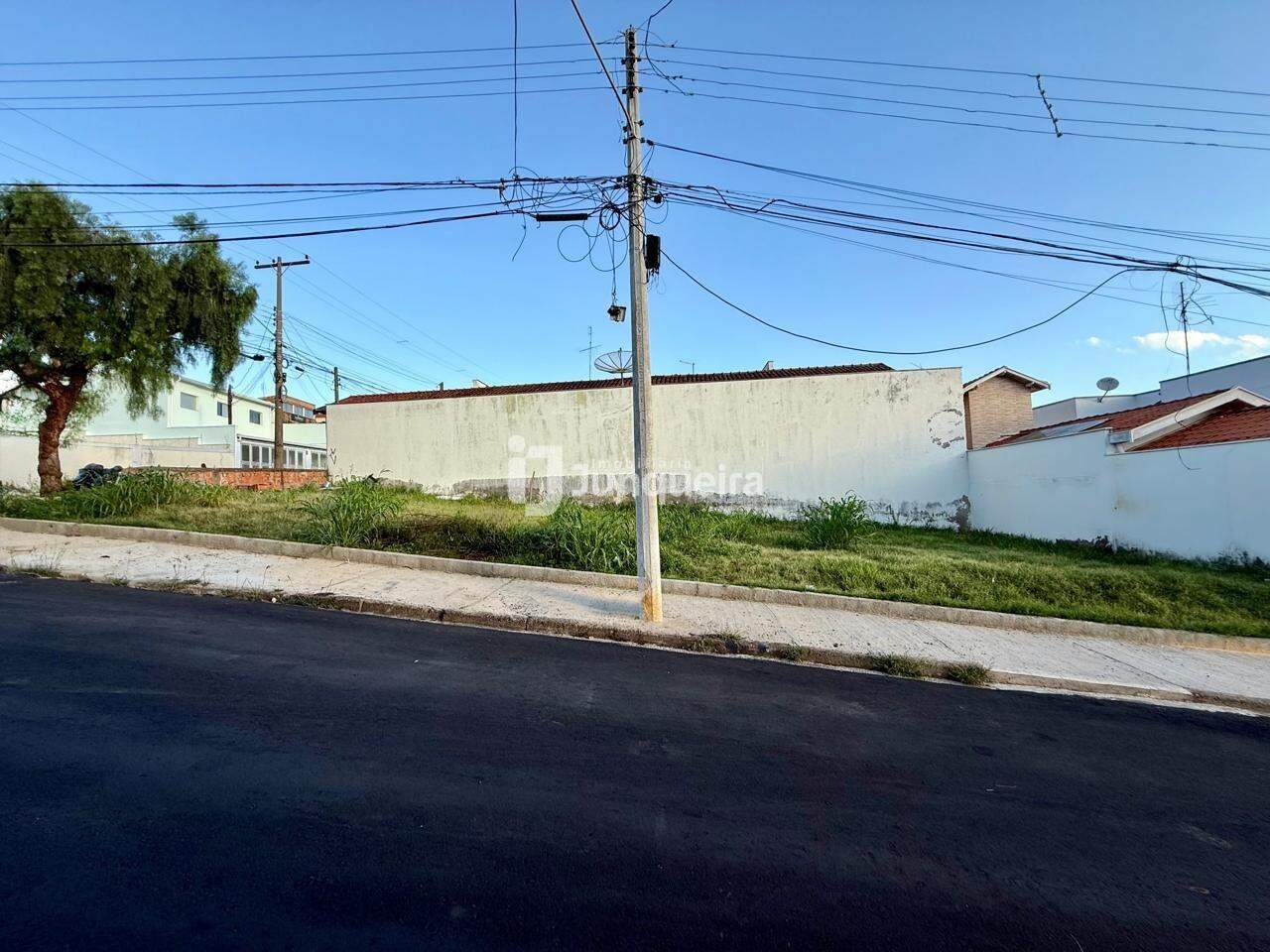 Terreno à venda, no bairro Piracicamirim em Piracicaba - SP