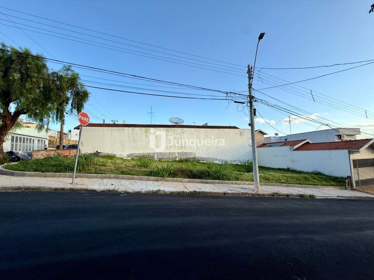 Terreno à venda, no bairro Piracicamirim em Piracicaba - SP