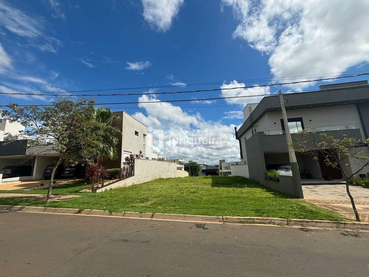Terreno em Condomínio à venda no Villa D'Aquila, no bairro Villa D'áquila em Piracicaba - SP