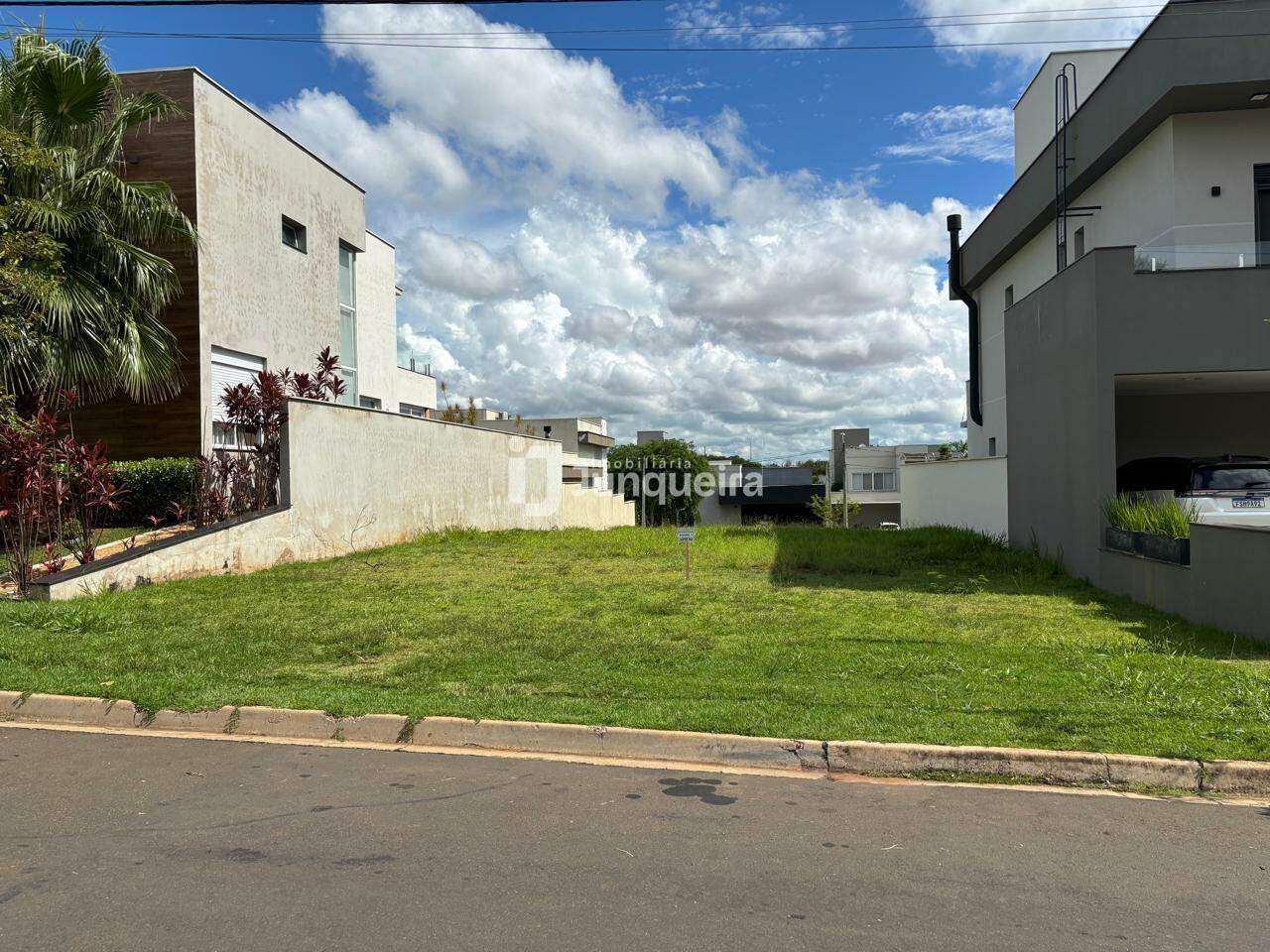 Terreno em Condomínio à venda no Villa D'Aquila, no bairro Villa D'áquila em Piracicaba - SP