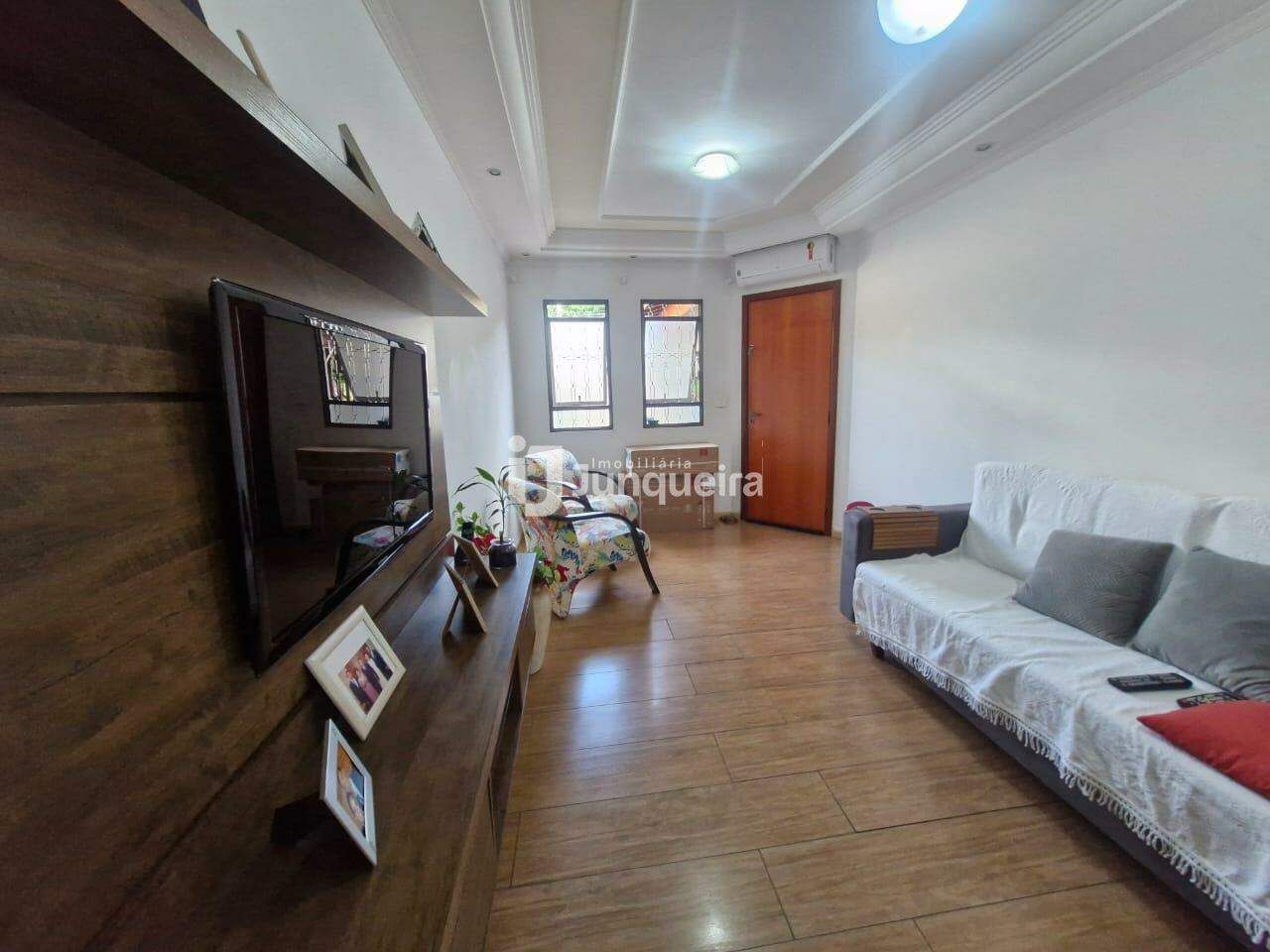 Casa à venda, 2 quartos, sendo 1 suíte, 2 vagas, no bairro Jardim Caxambu em Piracicaba - SP