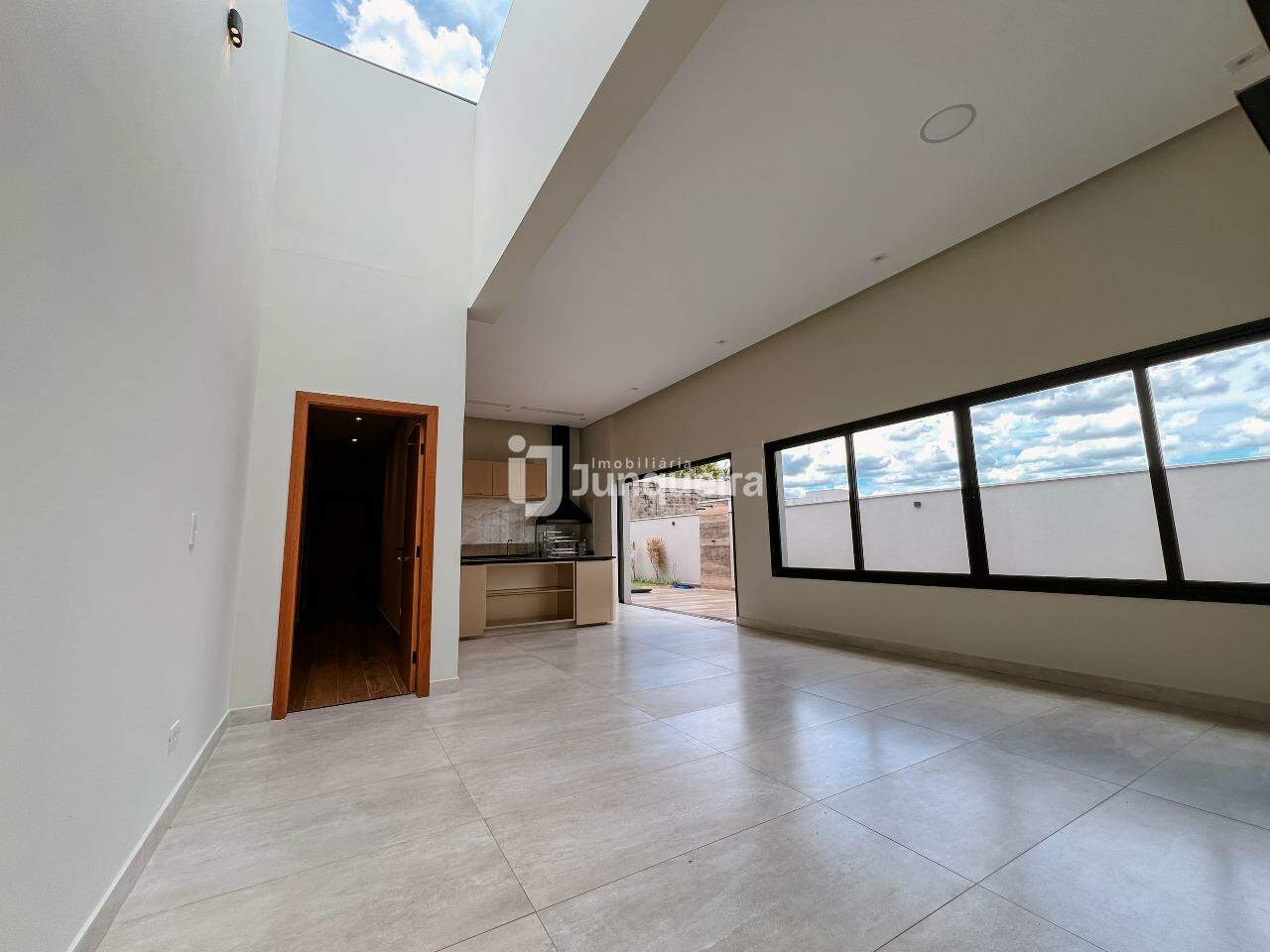 Casa em Condomínio à venda no Damha II , 4 quartos, sendo 4 suítes, 4 vagas, no bairro Parque Residencial Damha II em Piracicaba - SP