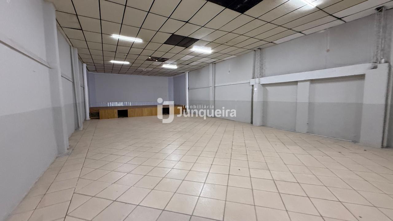 Salão para alugar, no bairro Paulicéia em Piracicaba - SP